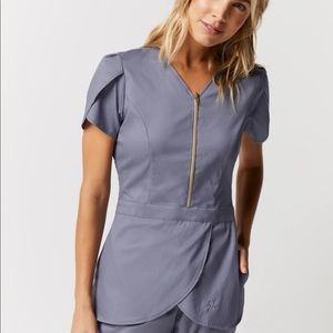 Extra Small grey jaanuu scrub top